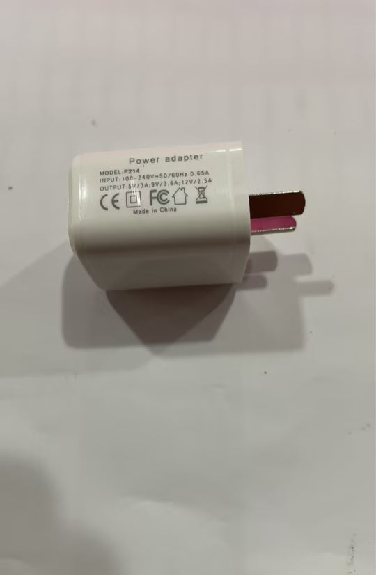 intelligent LED lamp with wireless charging